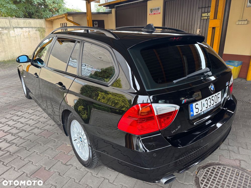 BMW Seria 3 318i - 3