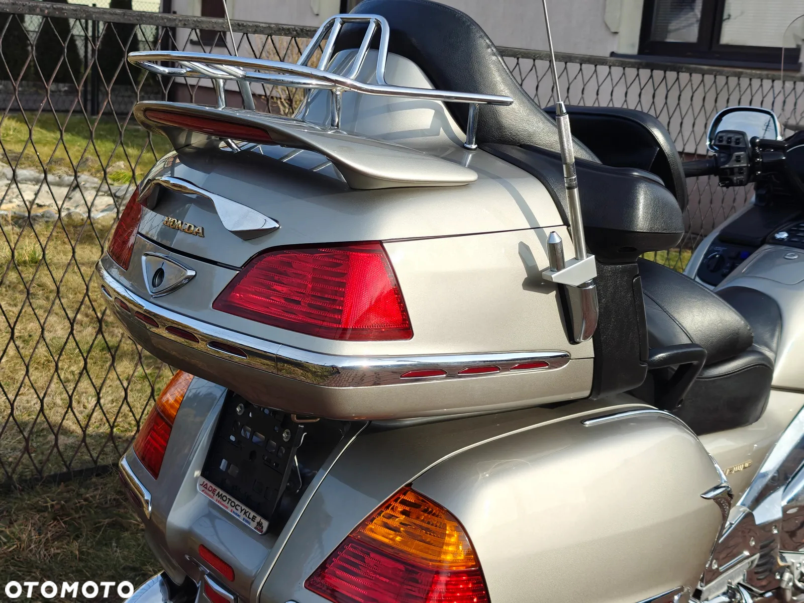 Honda GL - 12