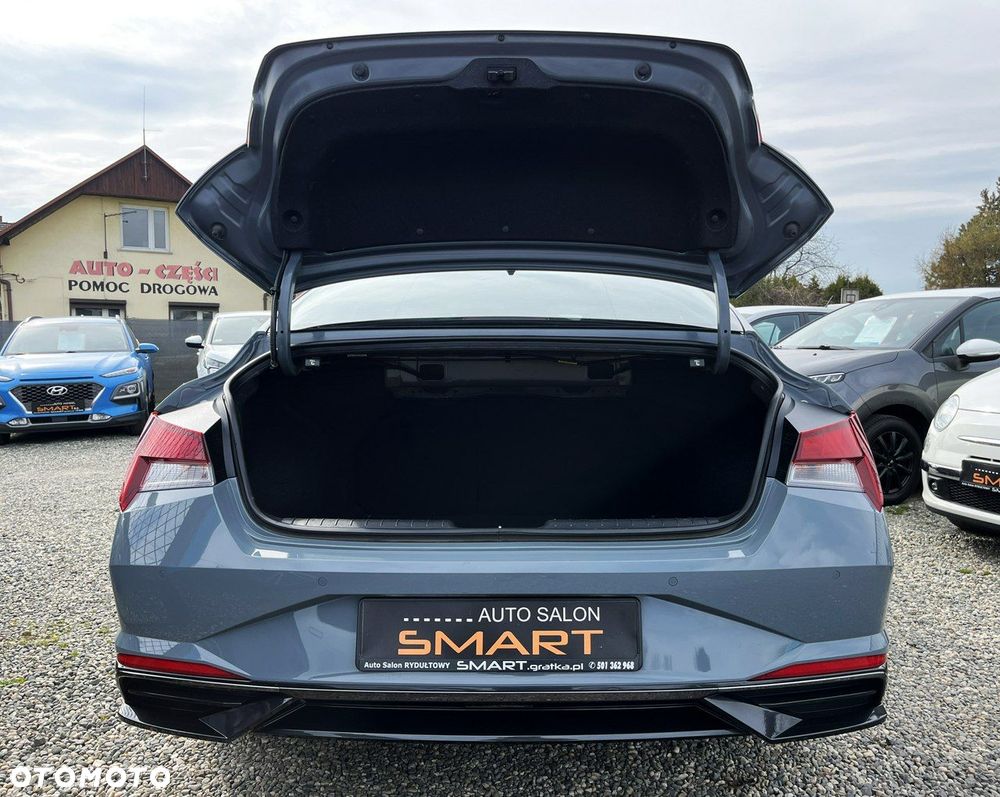 Hyundai Elantra 1.6 Smart CVT - 35