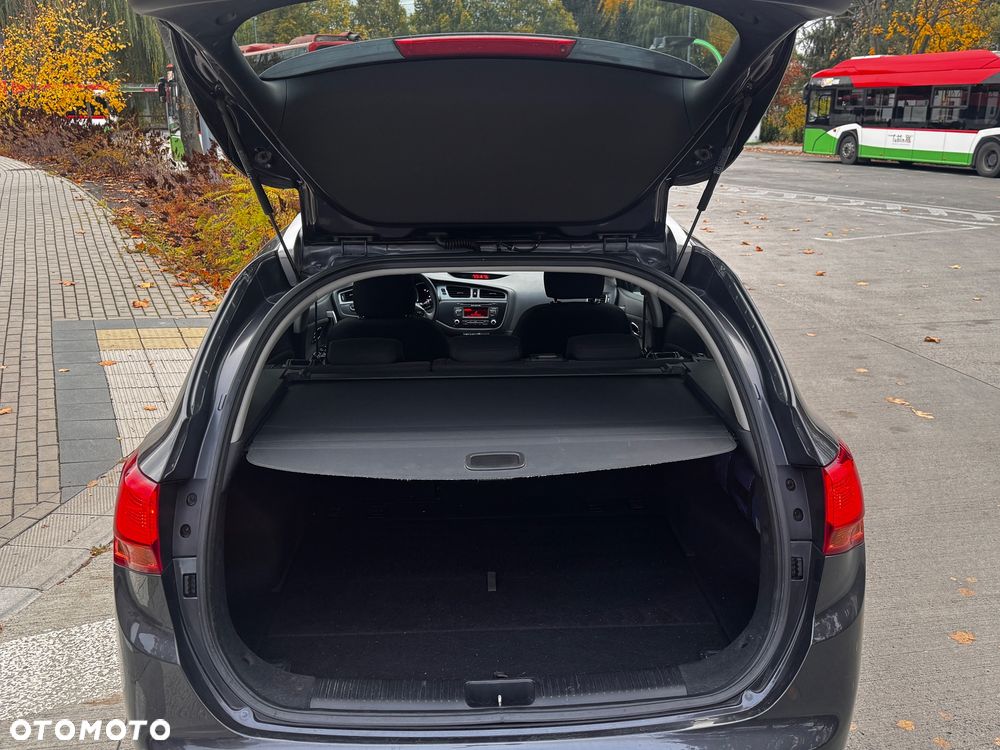 Kia Ceed 1.6 GDI L - 26