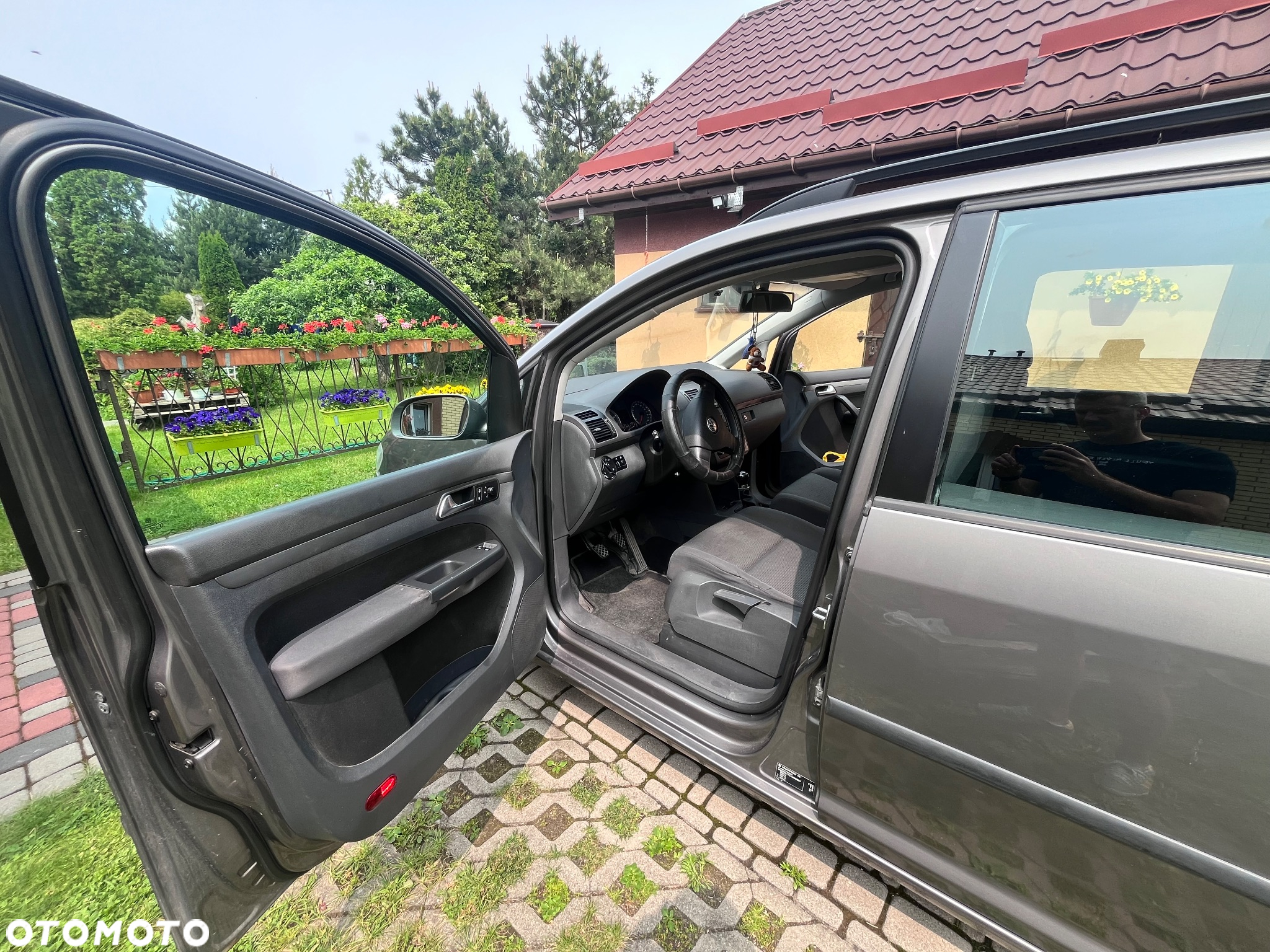 Volkswagen Touran - 9