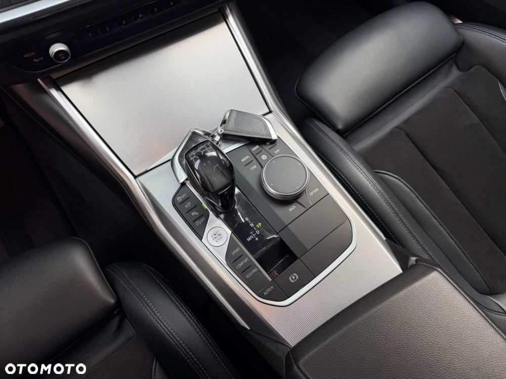 BMW Seria 3 - 32