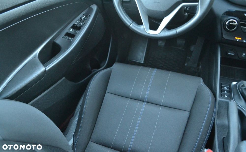 Hyundai Tucson blue 1.6 GDi 2WD Navi - 33