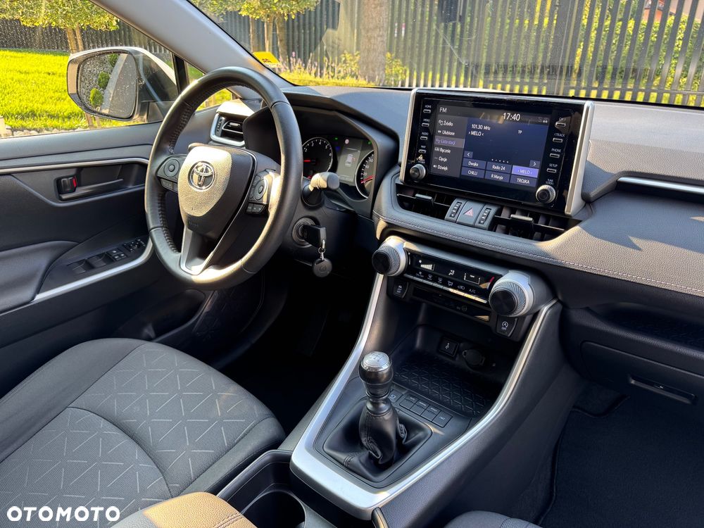Toyota RAV4 - 23