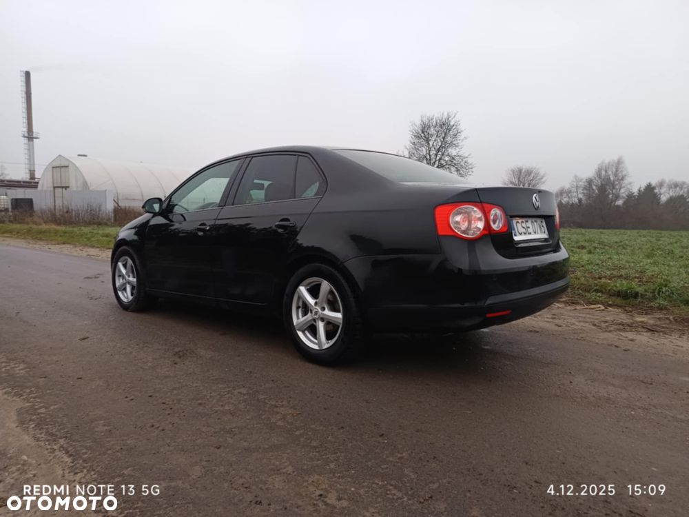 Volkswagen Jetta 2.0 TDI DPF Sportline - 7