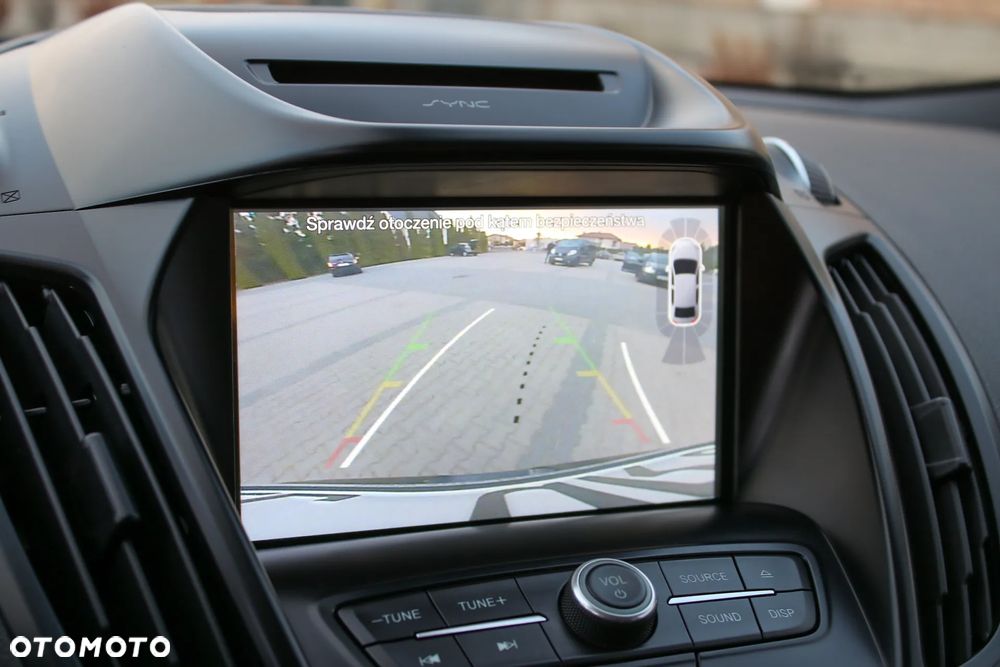 Ford Kuga 1.5 EcoBoost 2x4 Titanium - 21