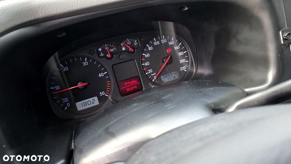Volkswagen Multivan - 20