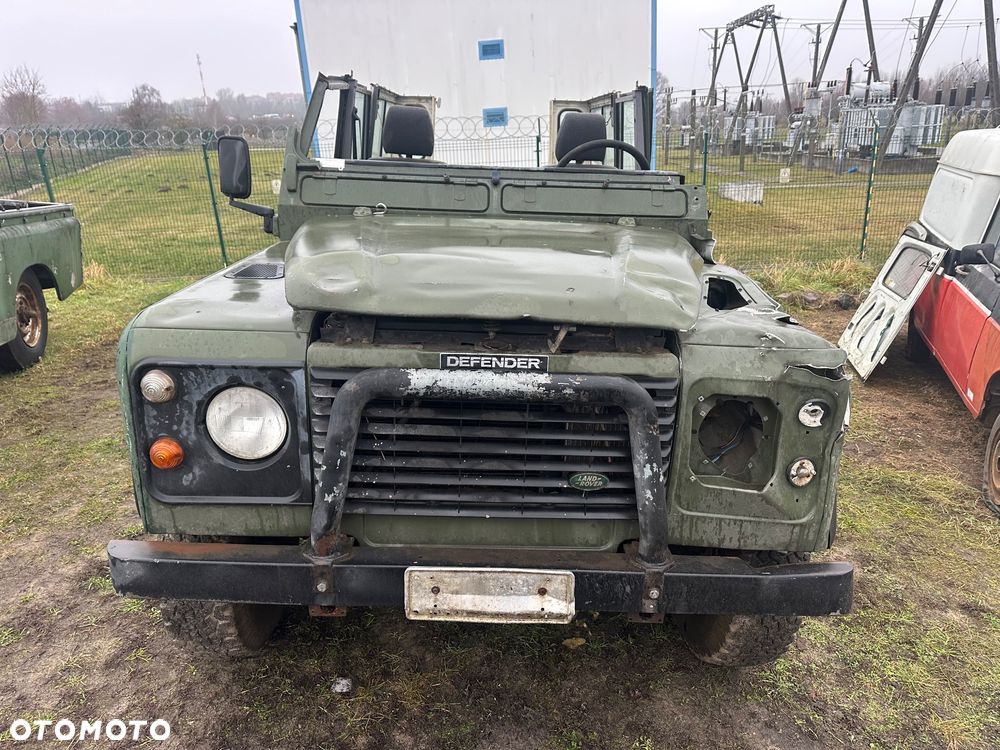 Land Rover Defender - 8
