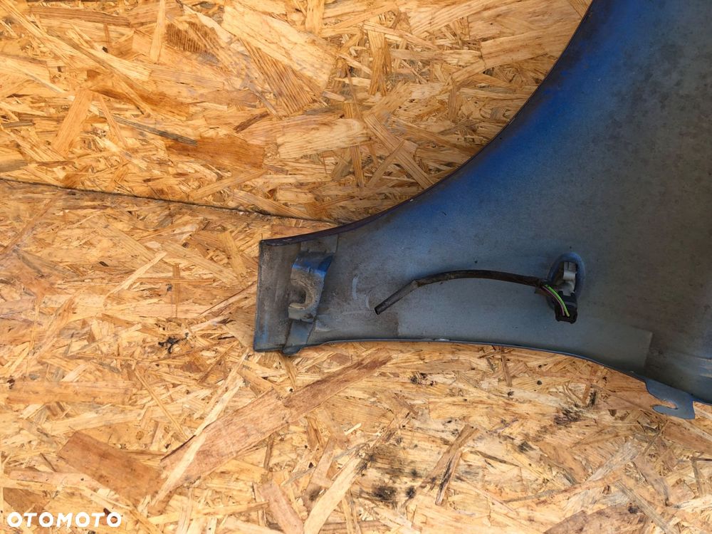 Peugeot 206 + PLUS KGS  Błotnik przedni prawy - 9