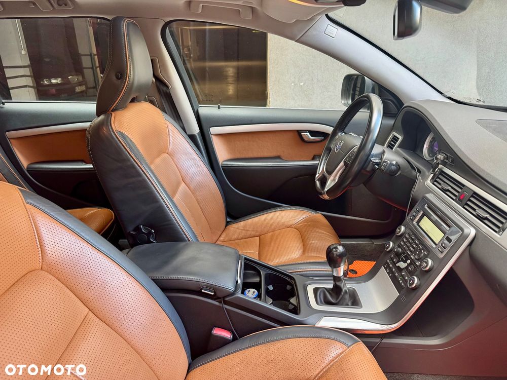 Volvo XC 70 - 32