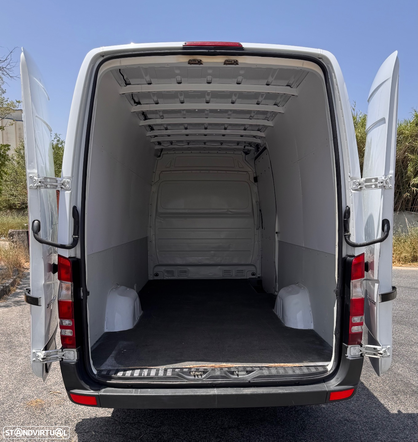 Mercedes-Benz Sprinter 310 CDI poucos km cx automático - 10