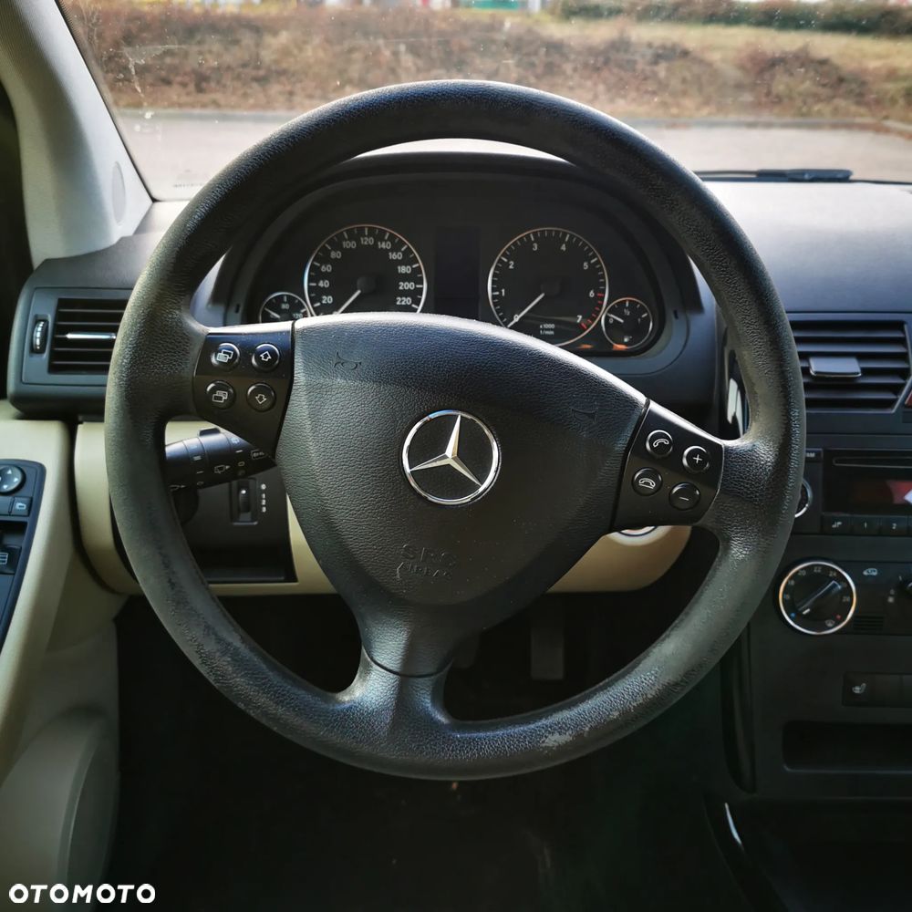 Mercedes-Benz Klasa A 170 Autotronic - 6