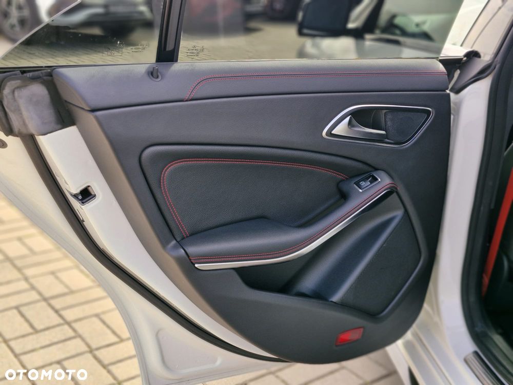 Mercedes-Benz CLA - 22