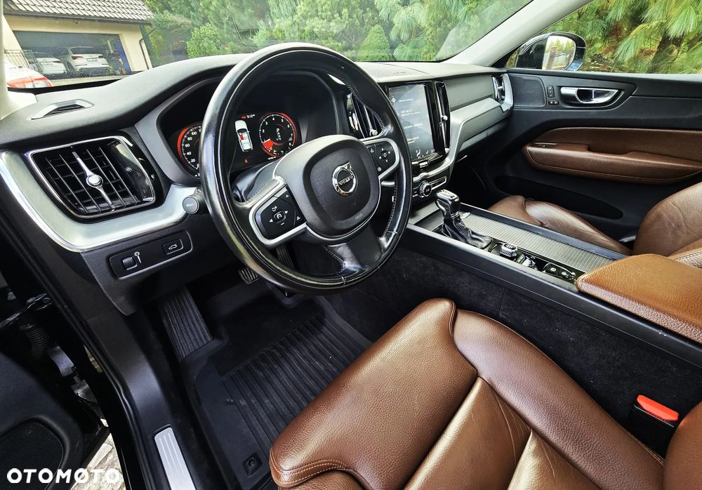 Volvo XC 60 T6 AWD Momentum - 10