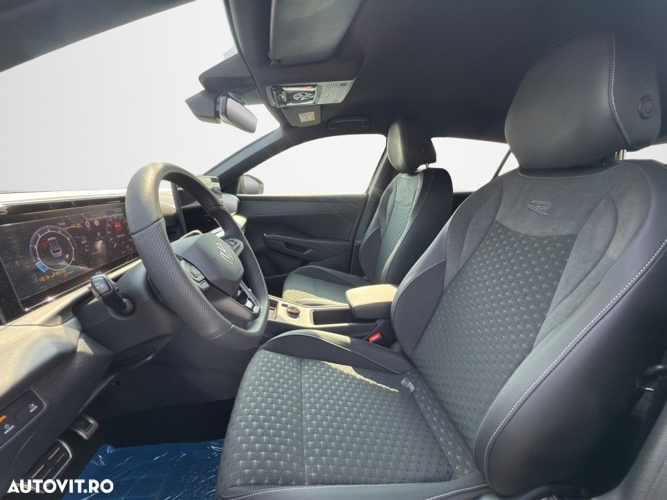 Volkswagen T-Roc - 13