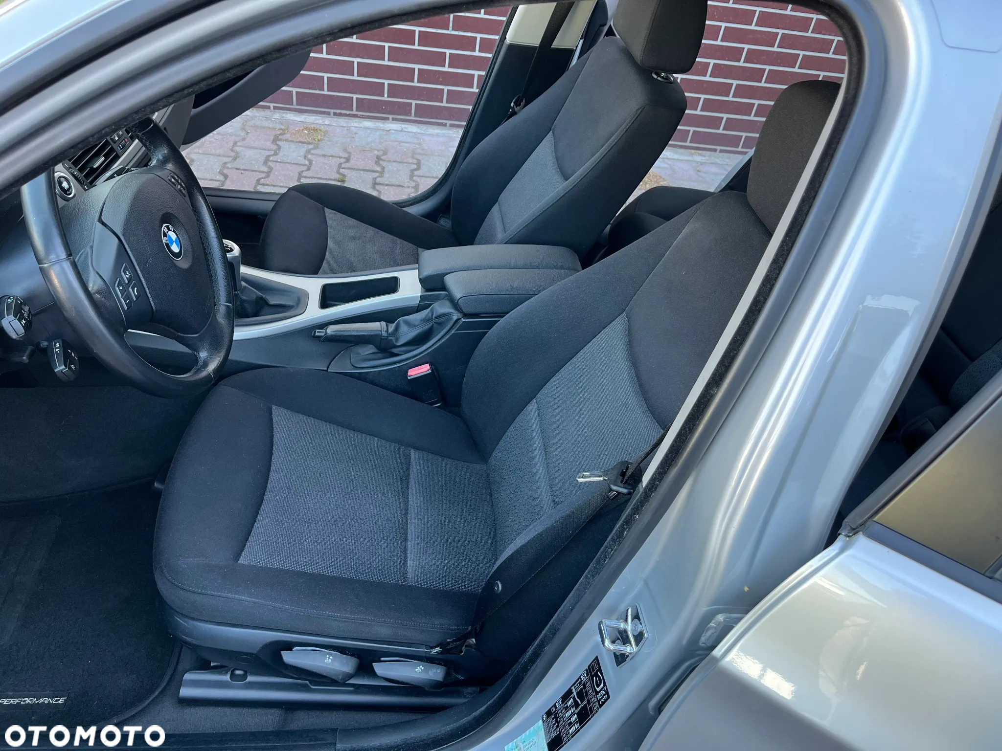 BMW Seria 3 318i - 12