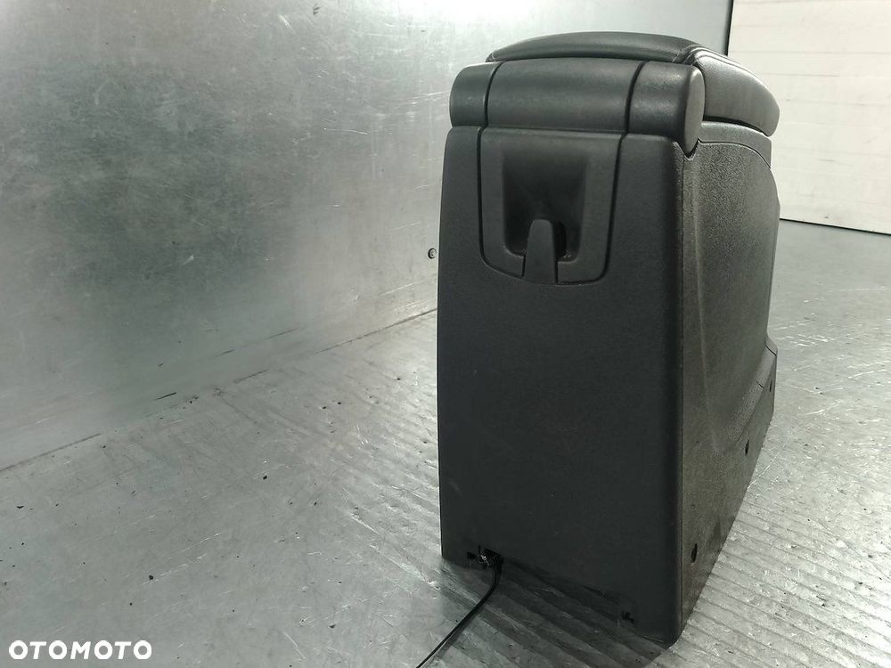 PODŁOKIETNIK RENAULT SCENIC III ( 09-16 ) 8-127-320 - 4