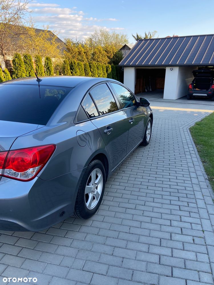 Chevrolet Cruze 1.8 LT+ - 8