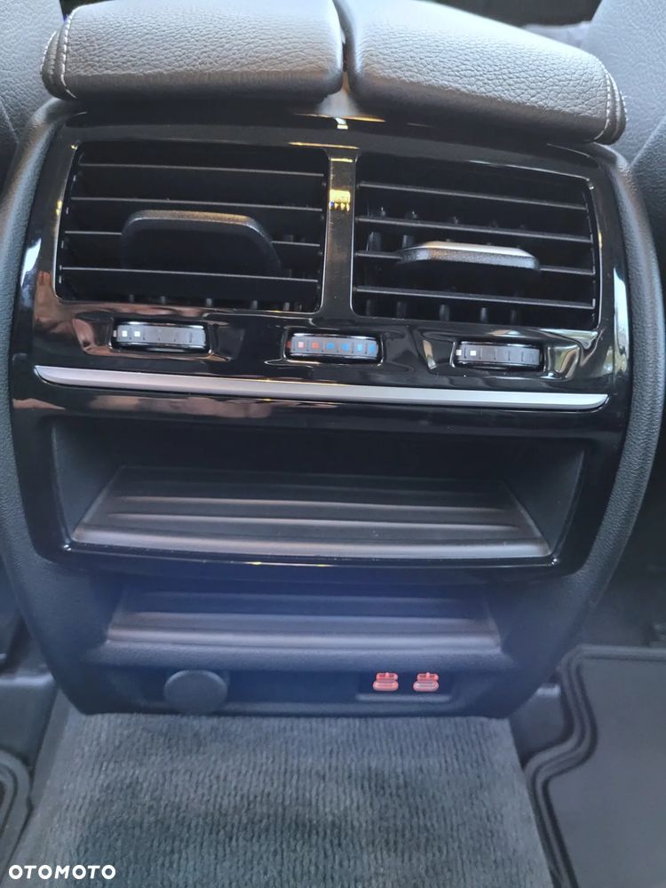 BMW Seria 5 520d Sport Line - 35