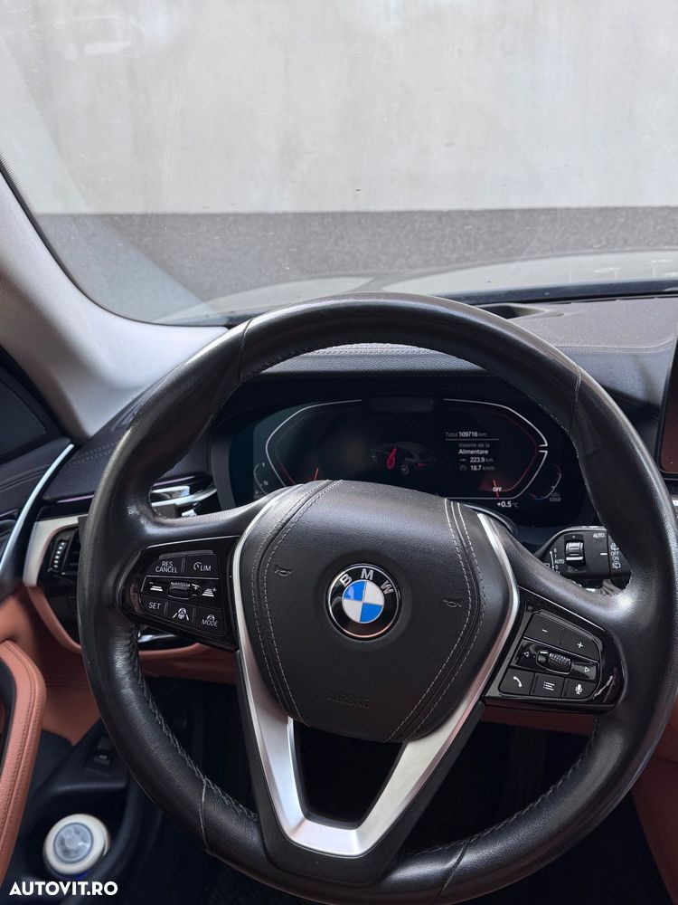 BMW Seria 5 530d Aut. Luxury Line - 12