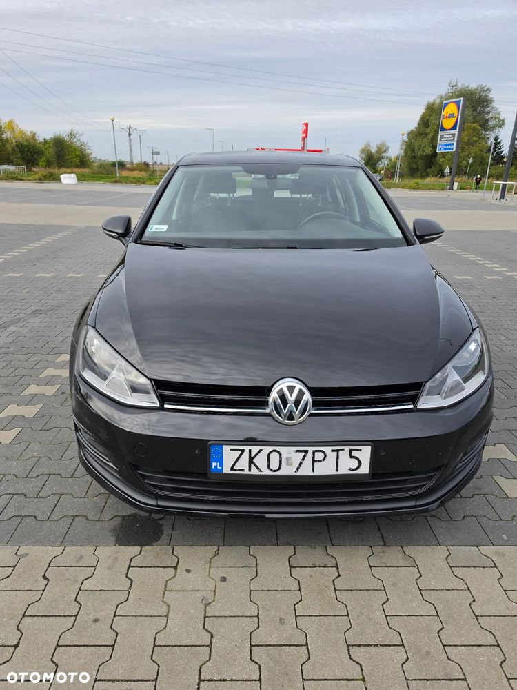 Volkswagen Golf - 2