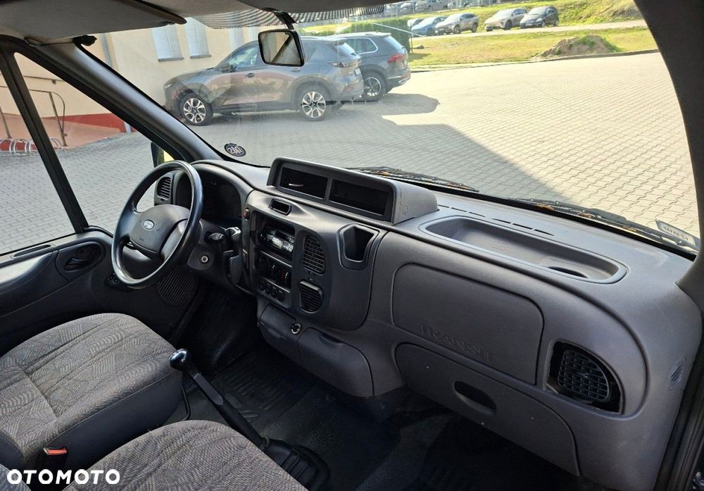 Ford Transit - 13