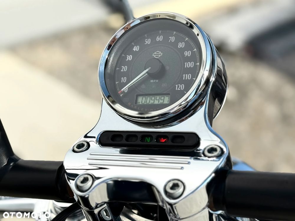 Harley-Davidson Sportster Seventy-Two - 18