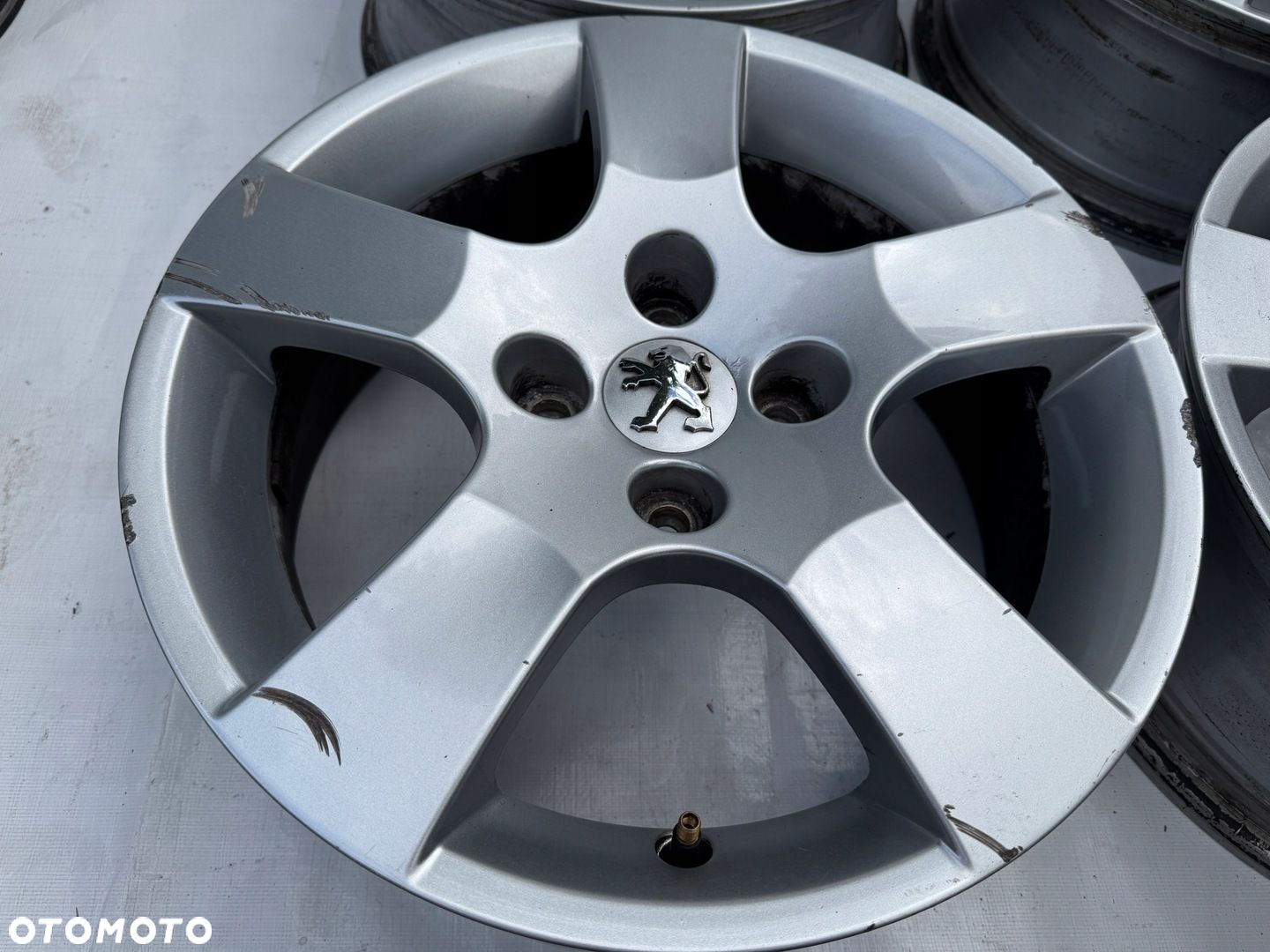 Felgi Peugeot 4x108 6J 16" ET27 710 - 7