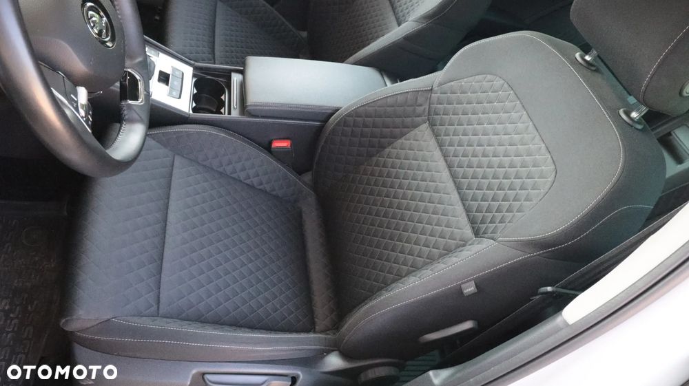 Skoda Superb 2.0 TSI Style DSG - 13