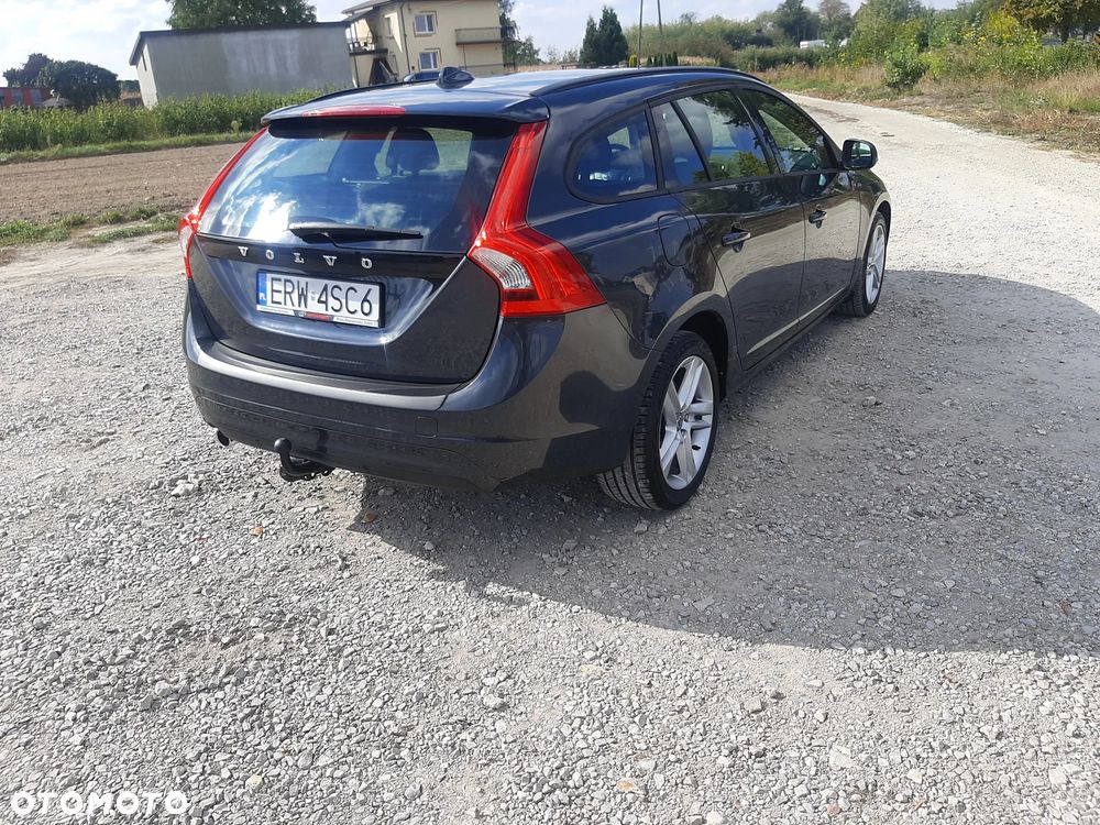 Volvo V60 D2 Drive-E Kinetic - 2