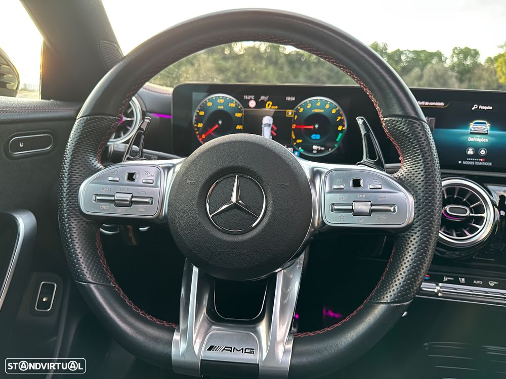 Mercedes-Benz CLA 250 e Shooting Brake AMG Line - 17