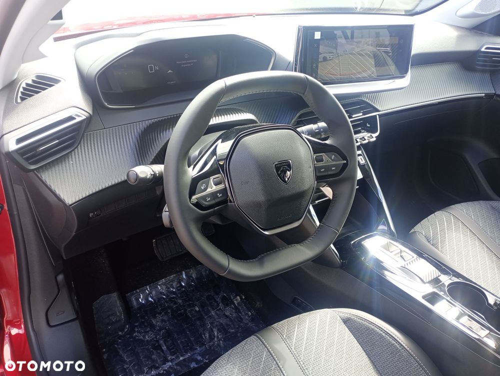 Peugeot 208 - 11