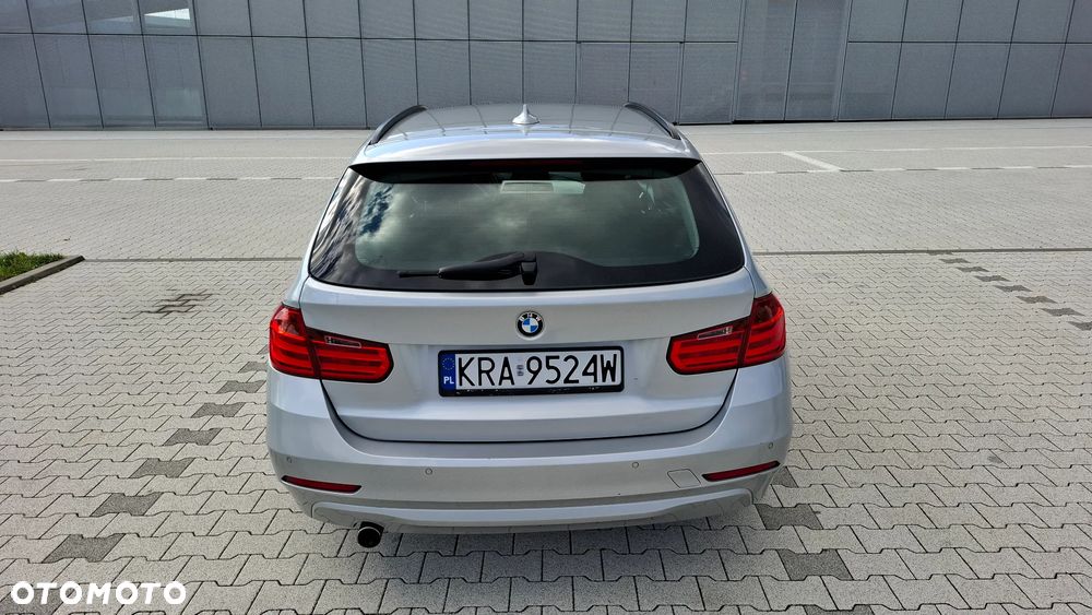 BMW Seria 3 318d Touring - 7