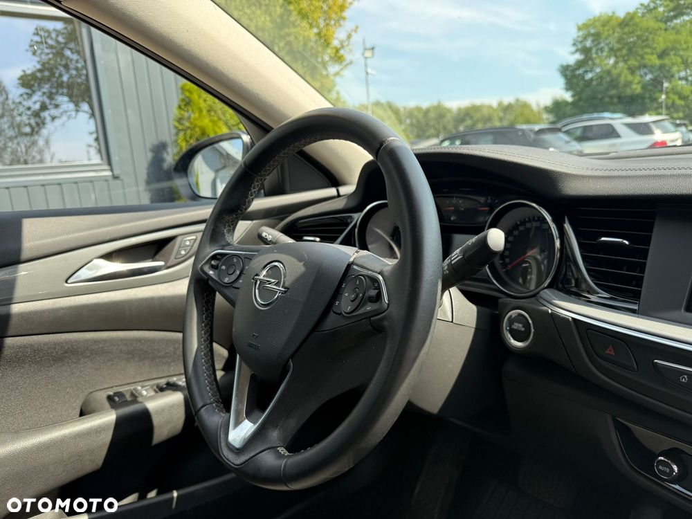 Opel Insignia 1.5 T Enjoy S&S - 15