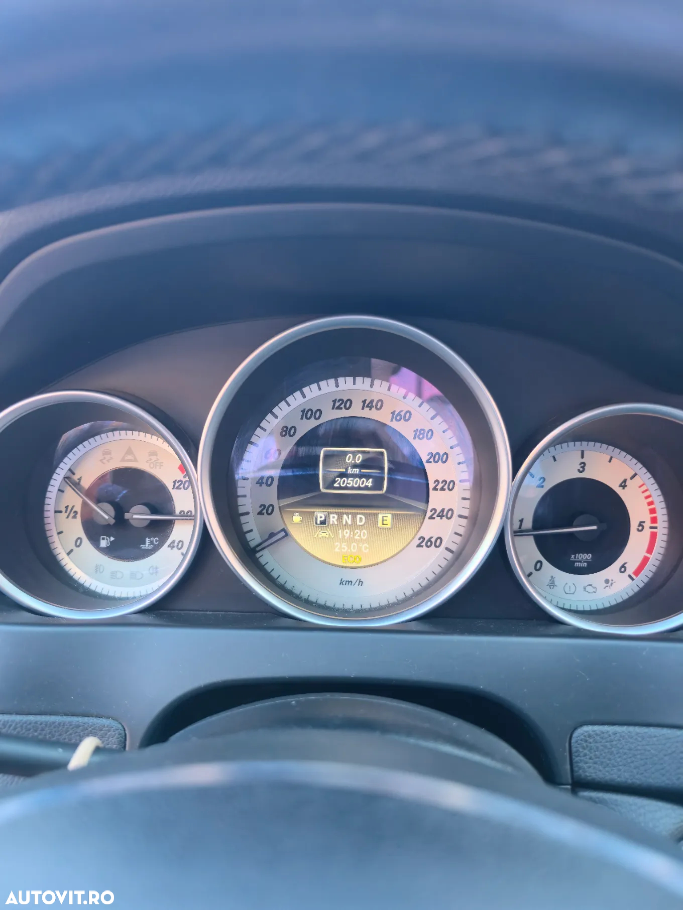 Mercedes-Benz C 220 CDI DPF Automatik BlueEFFICIENCY Elegance - 8