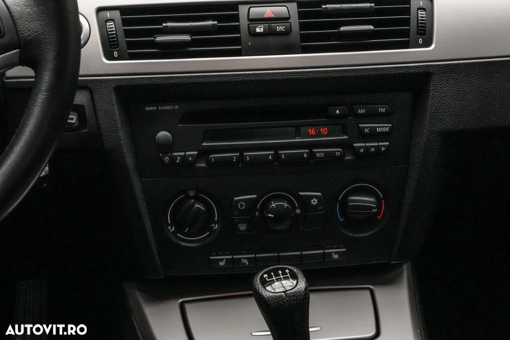 BMW Seria 3 318i - 18