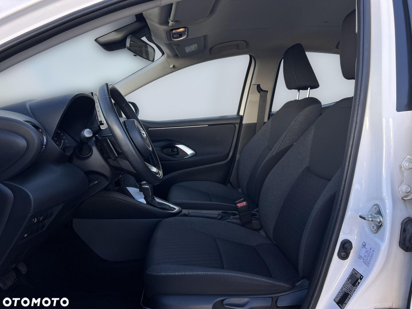 Toyota Yaris 1.5 Comfort CVT - 13