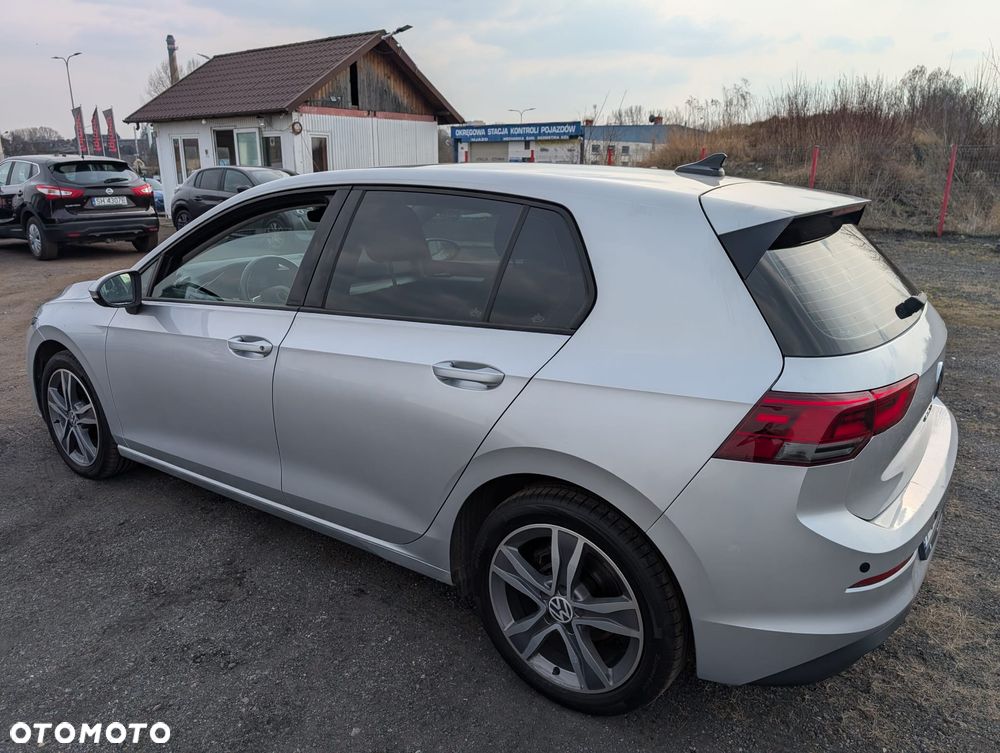 Volkswagen Golf 2.0 TDI Life - 11