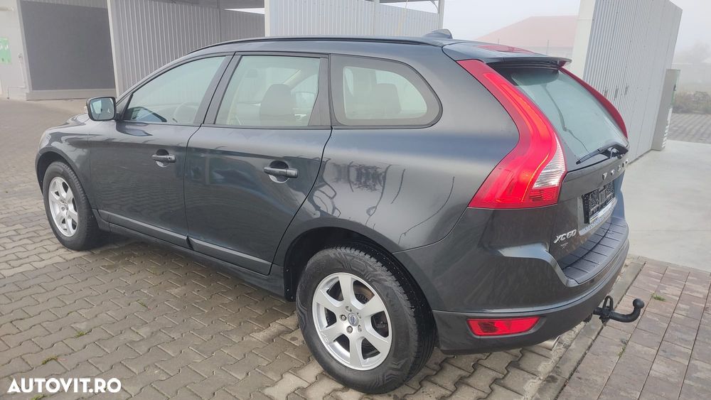 Volvo XC 60 DRIVe Momentum - 3