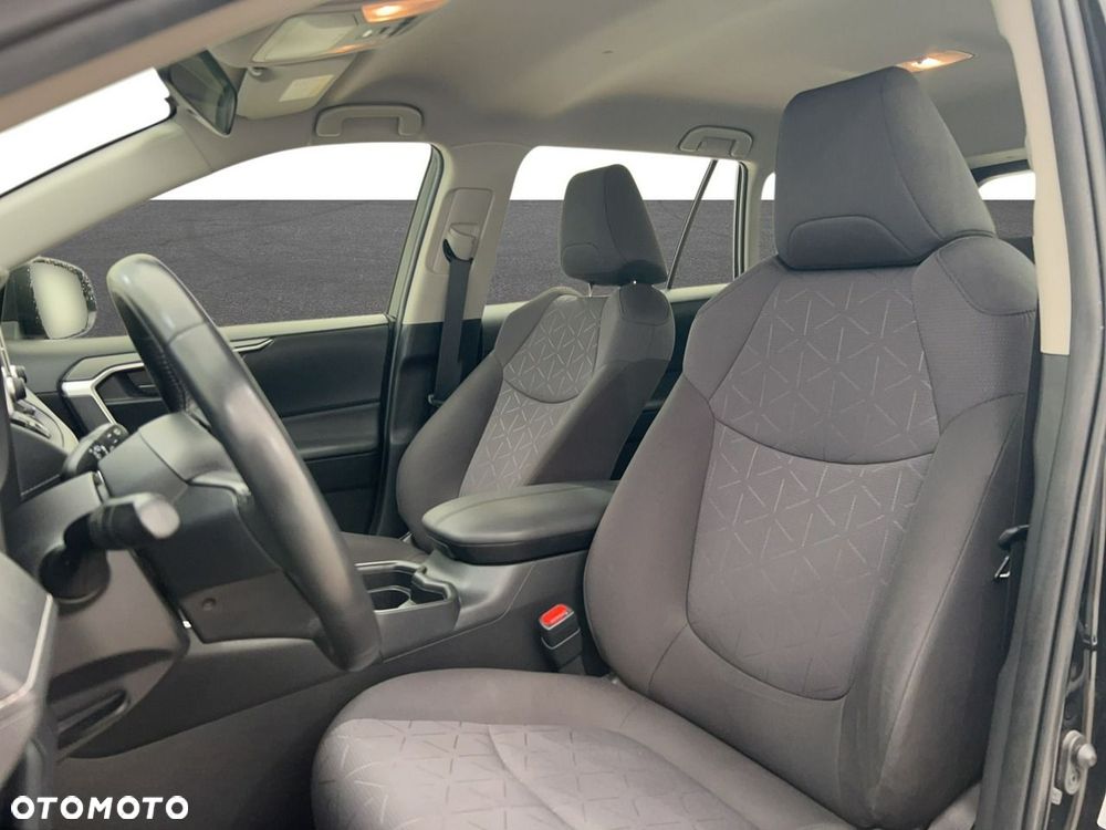 Toyota RAV4 - 16