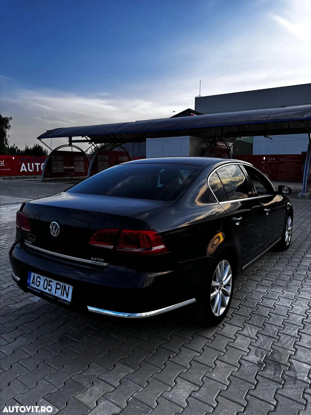 Volkswagen Passat Variant 2.0 TDI Blue TDI Highline - 6