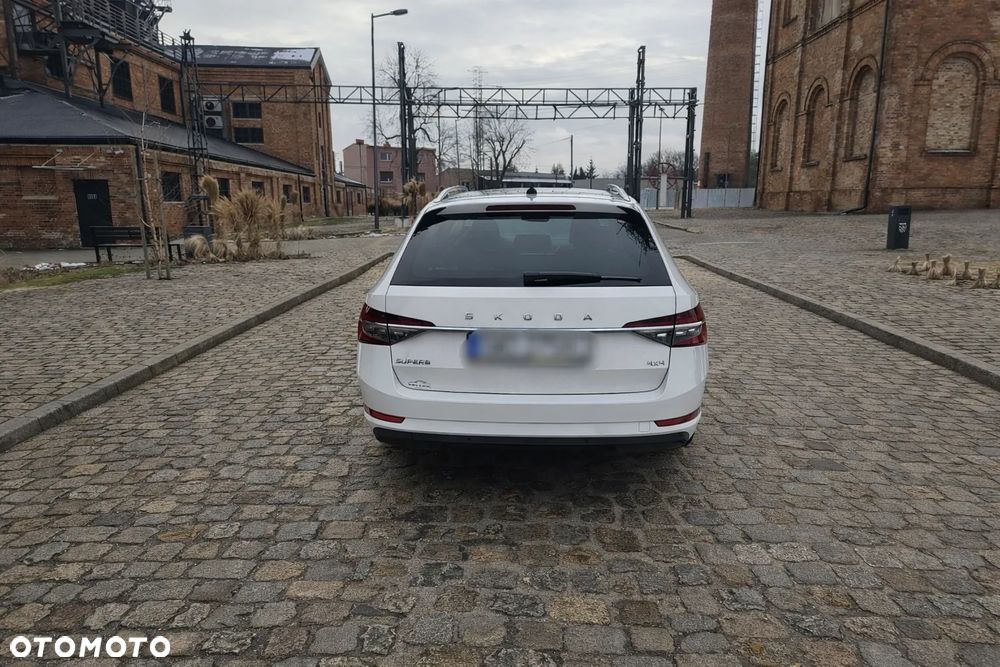 Skoda Superb 2.0 TDI SCR 4x4 Style DSG - 4