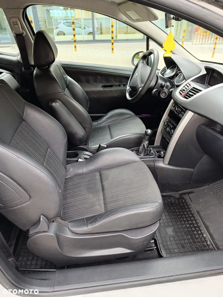 Peugeot 207 1.4 HDi Trendy - 6