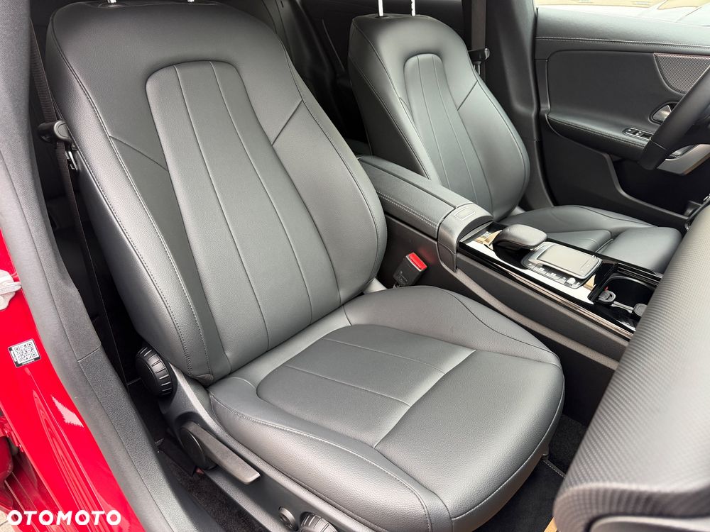 Mercedes-Benz CLA 200 d Progressive 8G-DCT - 36