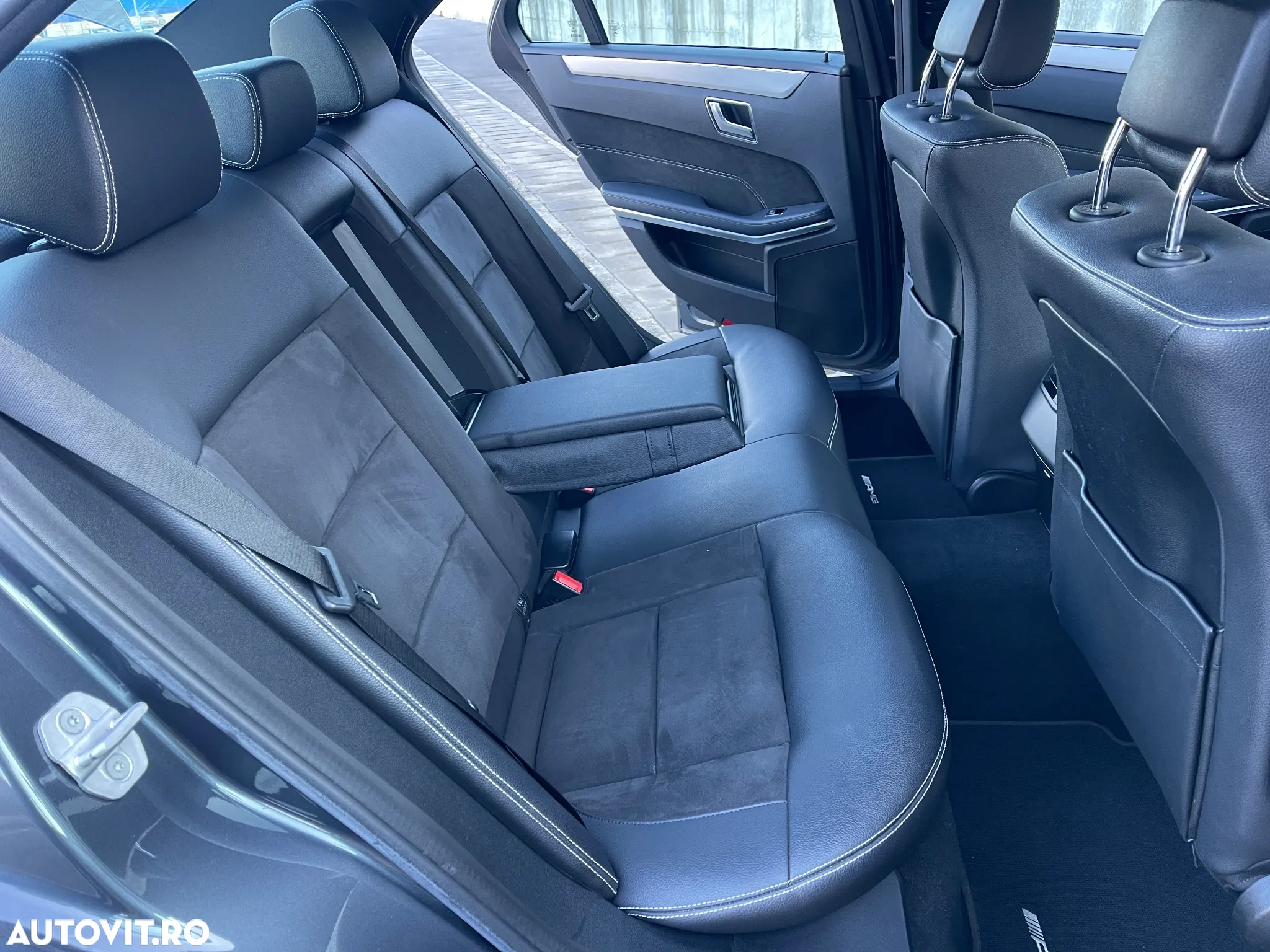 Mercedes-Benz E 300 BlueTEC HYBRID Aut. - 27