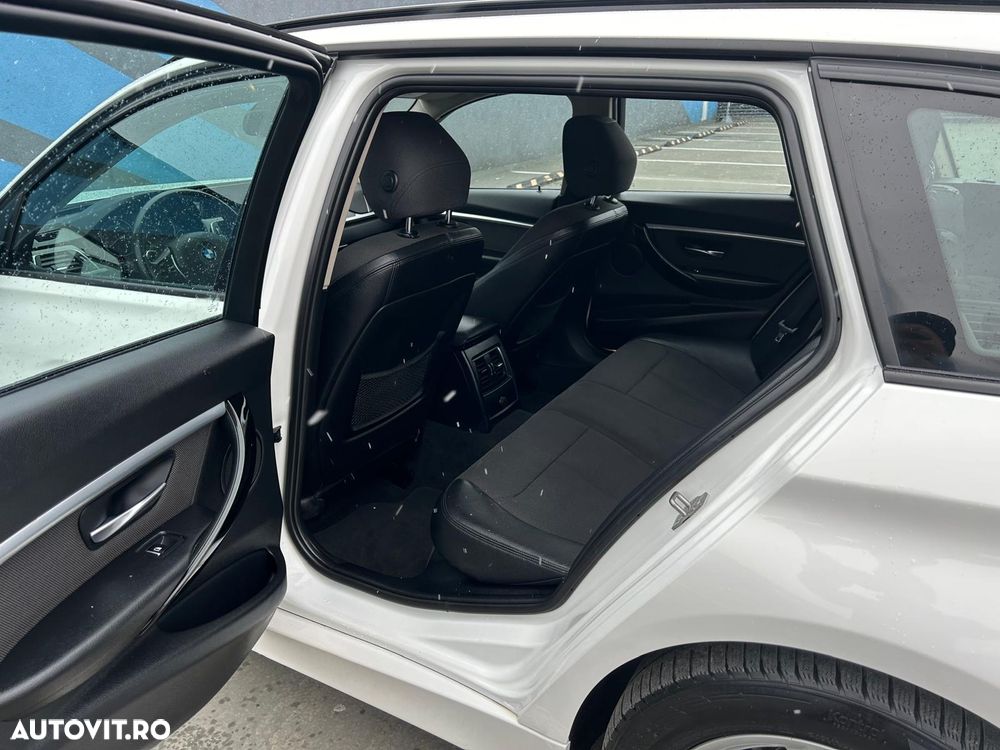 BMW Seria 3 320d Aut. - 13
