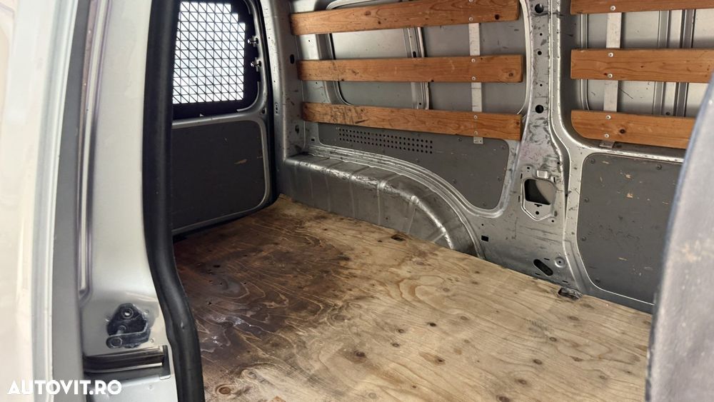 Volkswagen Caddy - 9