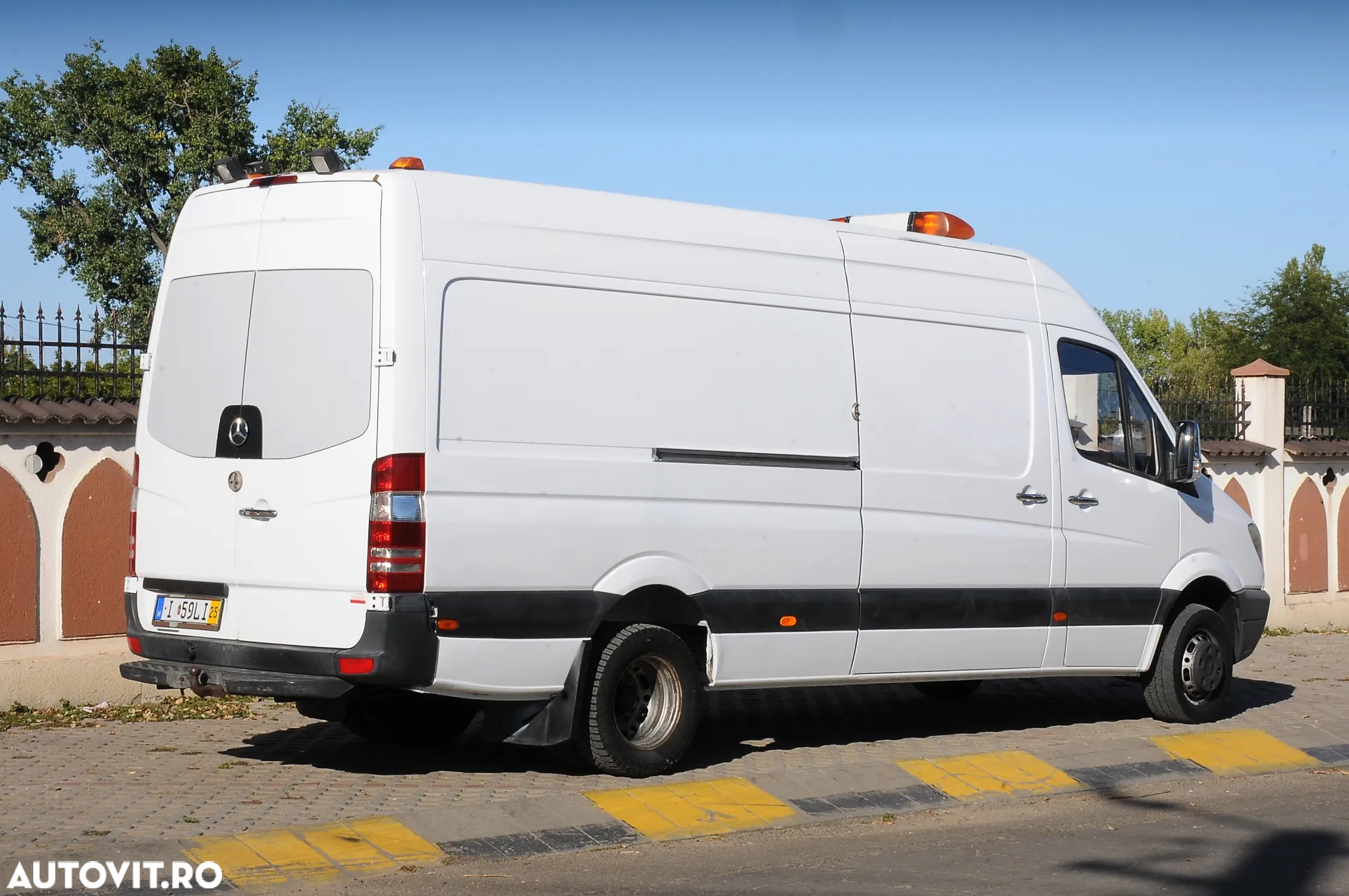 Mercedes-Benz Sprinter - 4