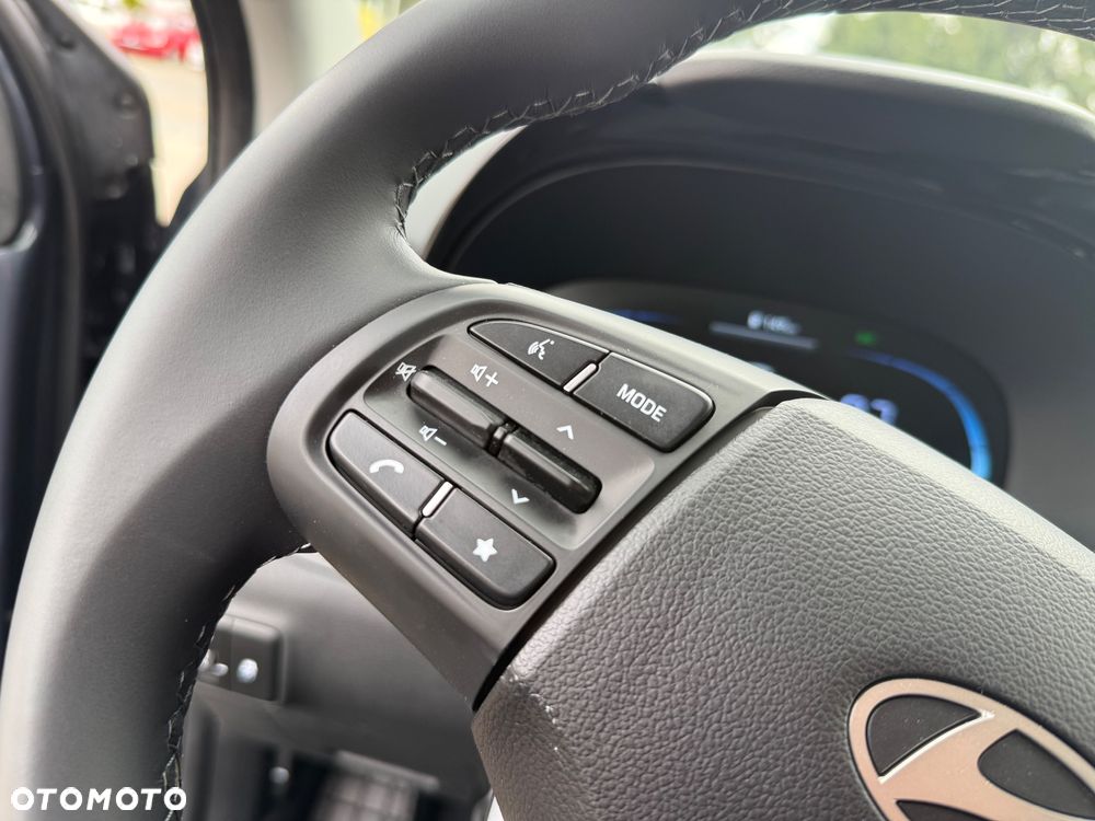 Hyundai i10 1.0 Fifa World Cup Edition - 19