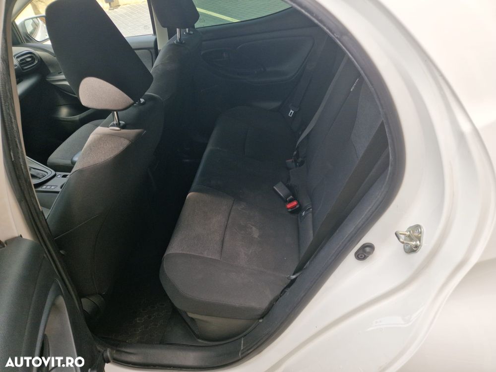 Toyota Yaris 1.5 VVT-i HSD Eco - 19